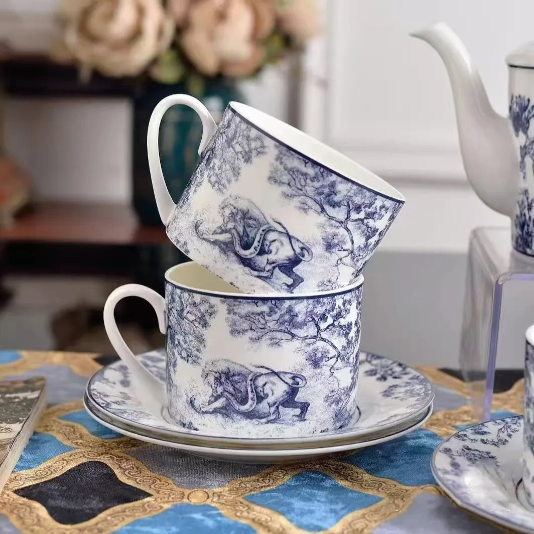 2Set European Ceramics Coffee Cups Milk Mug Plates Espresso Cup Household Afternoon Teacup Suit Holiday Giftate Gift Box